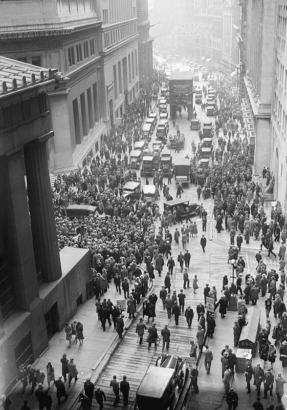 A crowd gathered outside the New York Stock Exchange after the Wall Street Crash, October 1929.