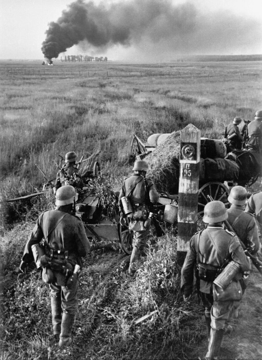 German infantry with a light infantry gun crossing the Soviet border near border marker IV/95, on the bank of the Solokiya river in Lviv Oblast, Ukraine, June 22, 1941.