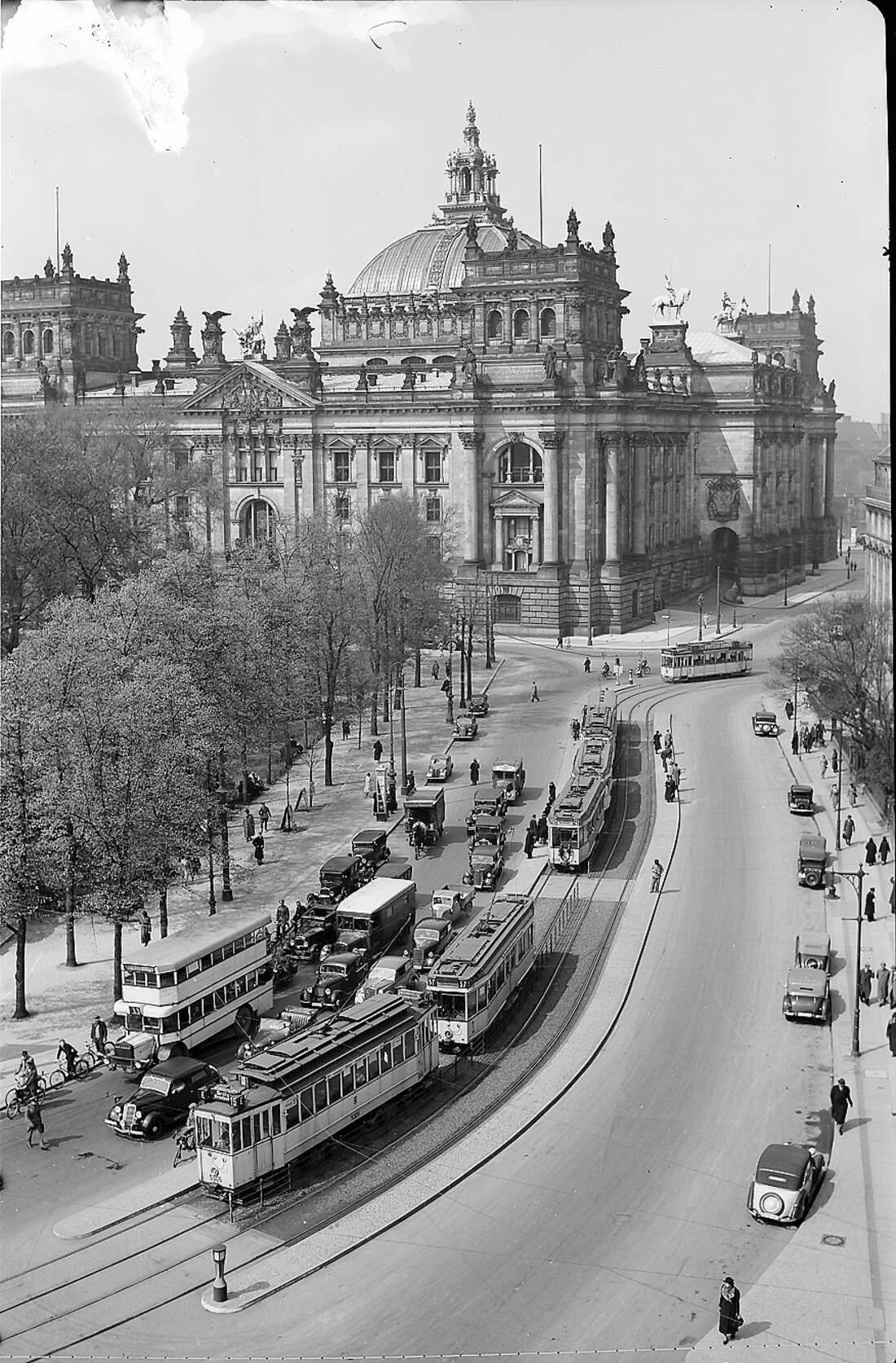 The Reichstag, dome intact, spring 1938.